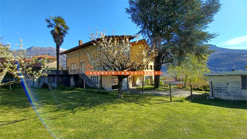 Casa indipendente con giardino